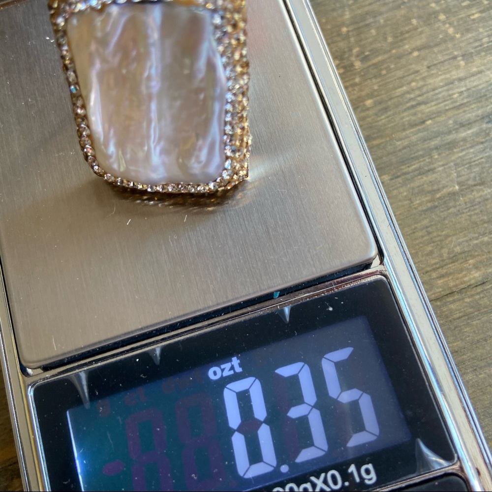 HUGE BIWA PEARL AND MARCASITE STATEMENT RING - Picture 6 of 7